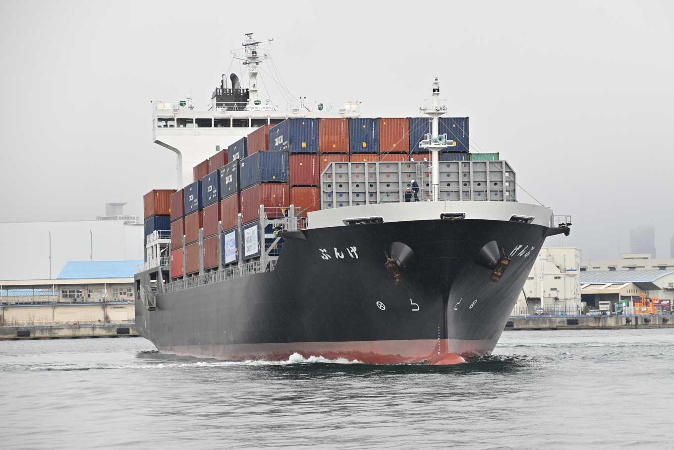 Photo: GENBU, a next-generation container ship equipped for Level 4-equivalent autonomous navigation, demonstrating automatic berthing.