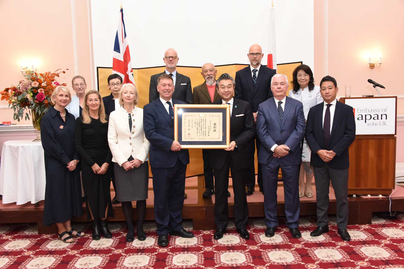 Photo: Representatives of the Great Britain Sasakawa Foundation receiving the 2025 Foreign Minister’s Commendation
