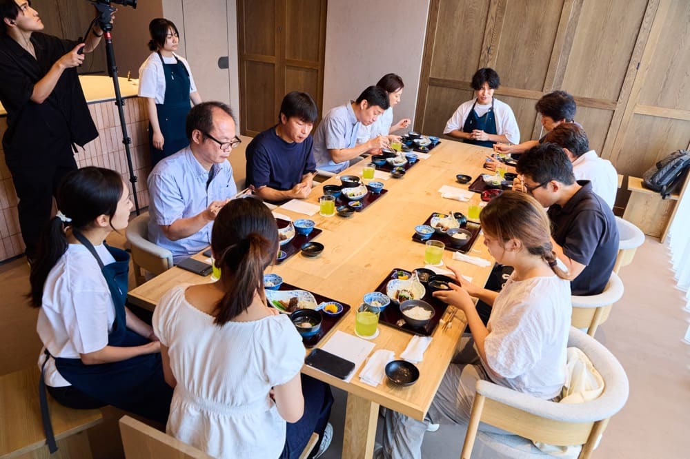 Pop-up restaurant attendees dining