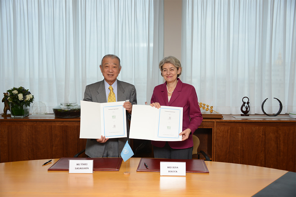 Photo of agreements signed by the World Bank and The Nippon Foundation to support job training and employment for persons with disabilities